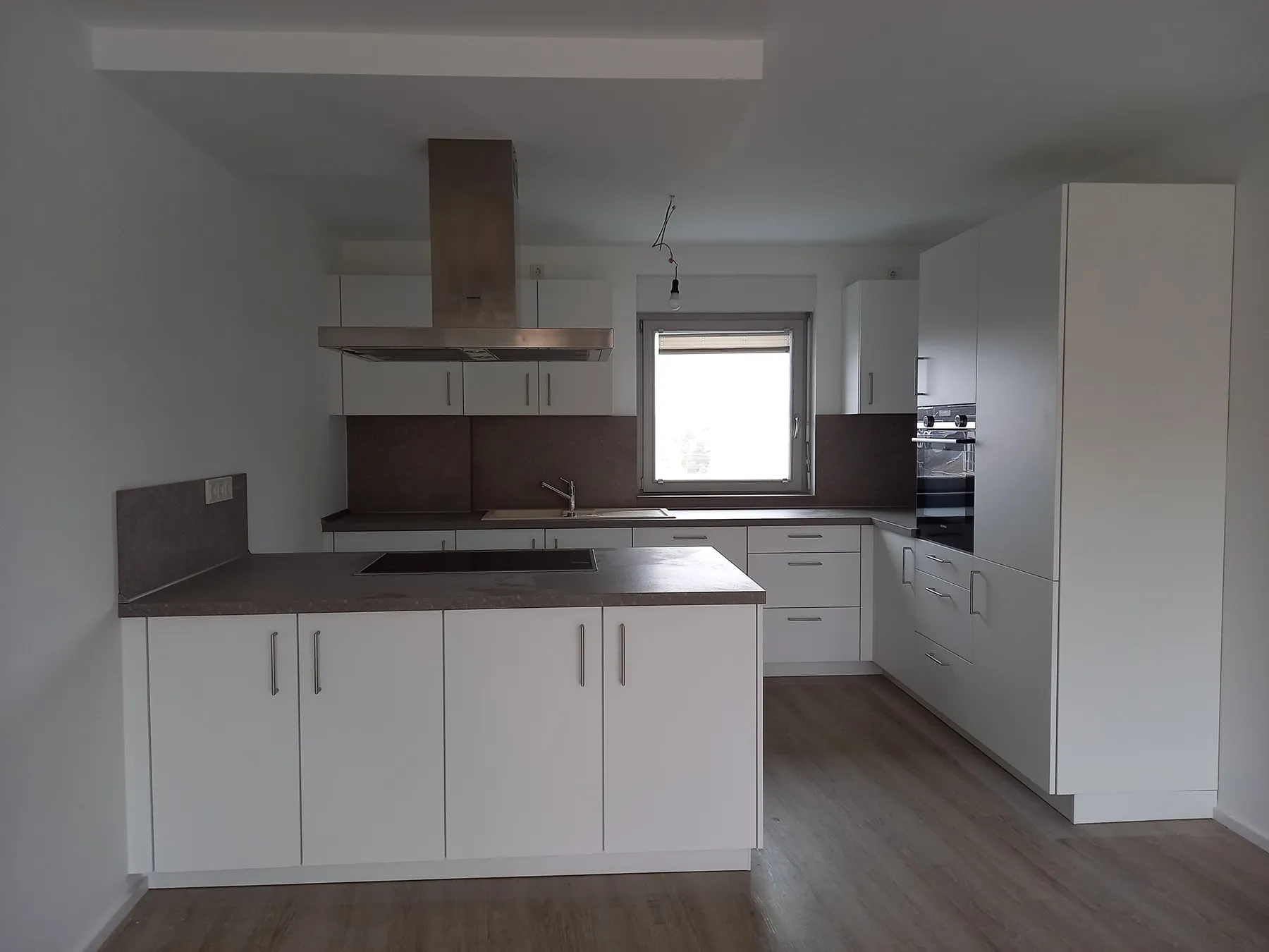 Objektküche in Wohnung 6 im Referenzobjekt in Bad Kreuznach